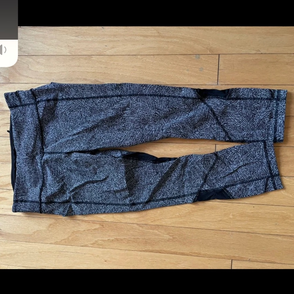 Lululemon leggings size 6